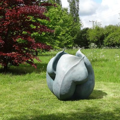 İyi bir fiyat. Claasic Dekoratif Büyük Bahçe Metal Bronz Manzara Heykel Çiçek Küpesi çevrimiçi