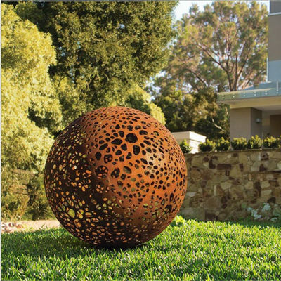 İyi bir fiyat. Large Garden Decorative Weathered Corten Steel Rusted Hollow Metal Sphere çevrimiçi