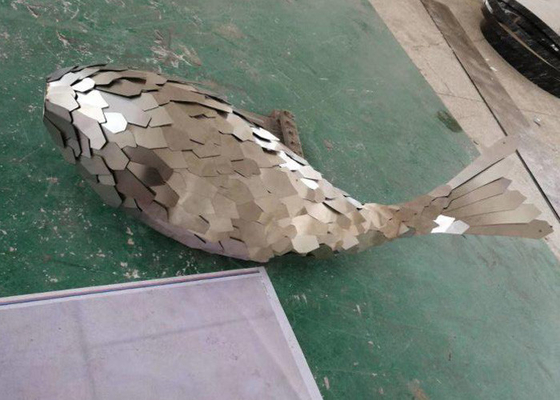 İyi bir fiyat. Modern Açık Büyük Paslanmaz Çelik Balina Heykeli Metal Hayvan Heykeli çevrimiçi