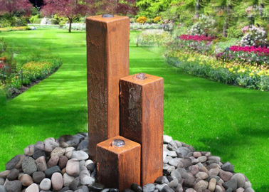 İyi bir fiyat. Çim Corten Çelik Su Özelliği Üç Sütun Şekli 50/70 / 100cm Boyut çevrimiçi