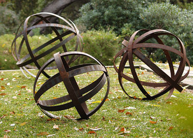 İyi bir fiyat. İçi boş Corten çelik çim topu paslı Metal Bahçe heykelleri özel boyut çevrimiçi