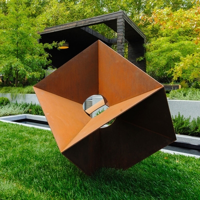 İyi bir fiyat. Modern Paslı Corten Çelik El Heykel Kübü Dış Dekorasyon için çevrimiçi
