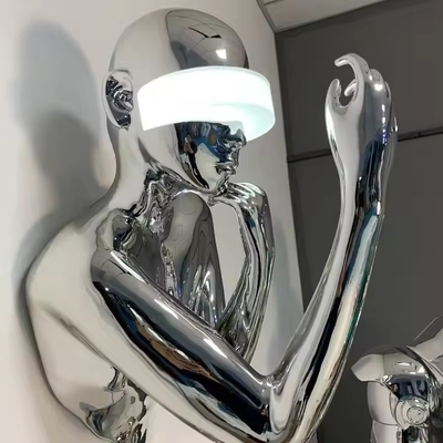 Otel lobisi sergi salonu için modern yaratıcı heykel duvar lambası LED Bayan Paslanmaz Çelik Süs Eşyaları
