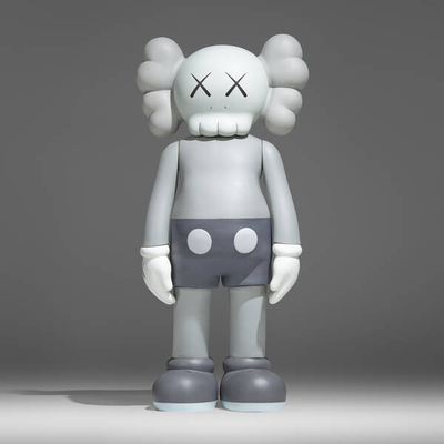 İyi bir fiyat. Açıklama Sanat Eseri: Koleksiyoncular için Büyük Ölçekli Cam Elyaf KAWS Heykel çevrimiçi