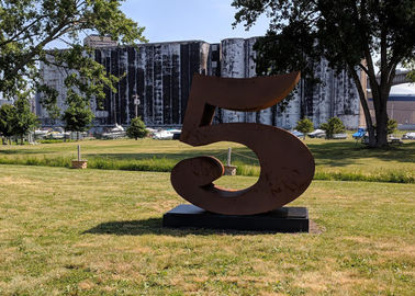 İyi bir fiyat. Dış Mekan, Korozyon Kararlılığı İçin 5 Numaralı Bahçe Dekoru Corten Çelik Heykel çevrimiçi