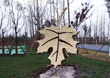 İyi bir fiyat. Bahçe Parkı Dekorasyonu İçin Sanat Paslanmaz Çelik Yaprak Boyalı Metal Heykel çevrimiçi