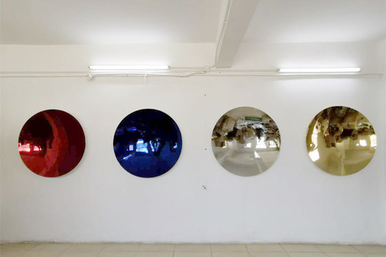 İyi bir fiyat. Anish Kapoor'dan Renkli Paslanmaz Çelik Dairesel İçbükey Ayna Heykeli çevrimiçi